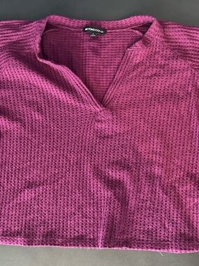 Beyond Yoga Raspberry-Pink Waffle V-Neck Pullover